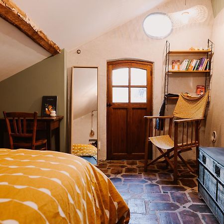 Chambre Ou Gite Dans Une Maison De Montagne - De Suzon A Zelie Entraigues  エクステリア 写真