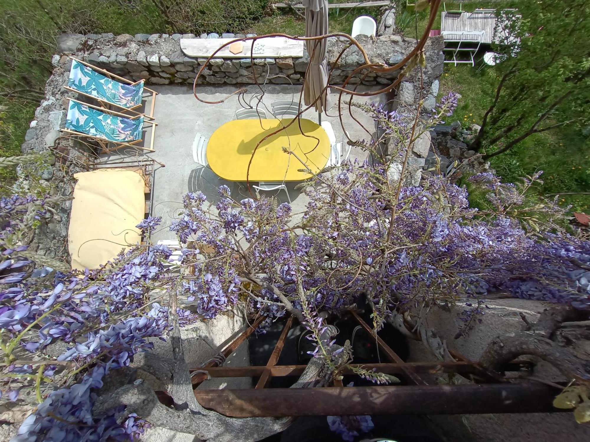Chambre Ou Gite Dans Une Maison De Montagne - De Suzon A Zelie Entraigues  部屋 写真
